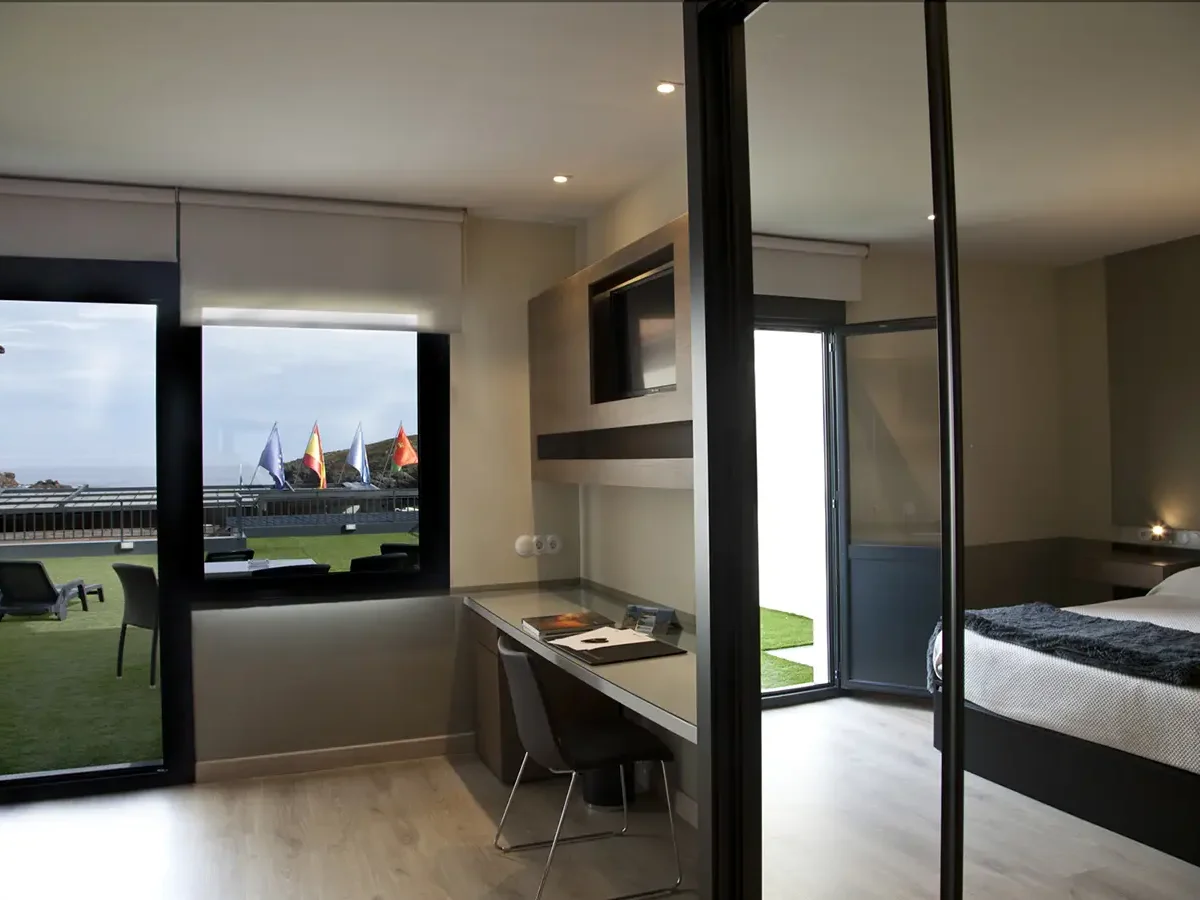 habitacion con vistas al mar llanes (35)